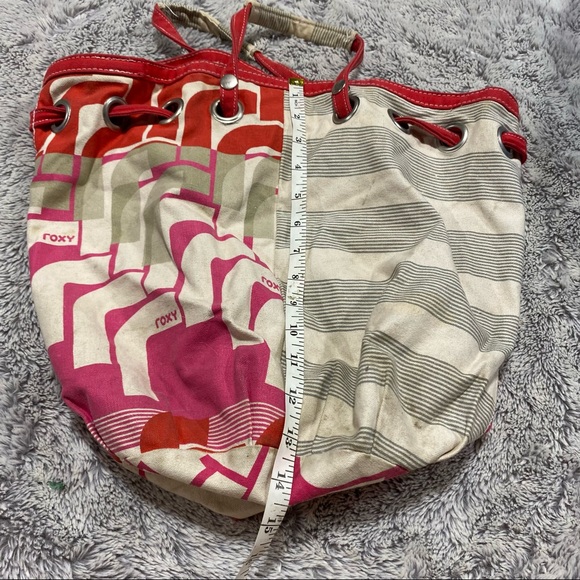 Roxy Bucket Hand Bag - Picture 5 of 6